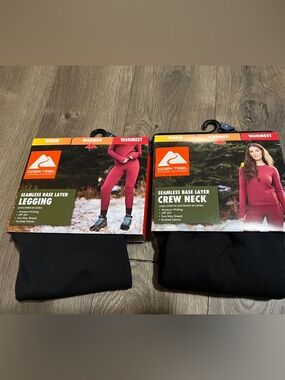 Ozark Trail Base Layer Crew & Leggings Size XS New